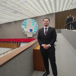 Jovem líder formado na ACM Cruzeiro do Sul participa de mobilidade acadêmica em Brasília